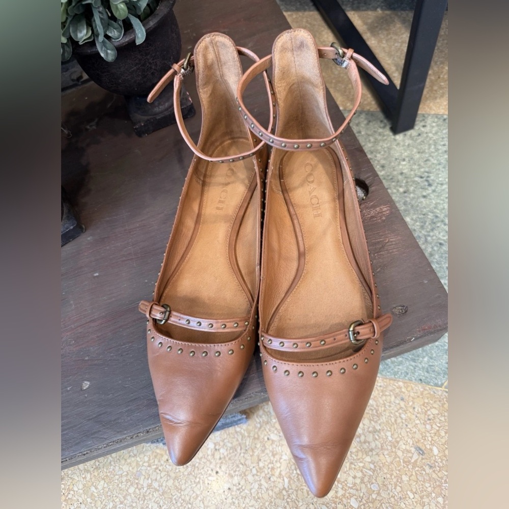 Coach Jody Tan Leather Studded Pointed Toe Flats Ankle Strap Women’s Size‎ 8.5